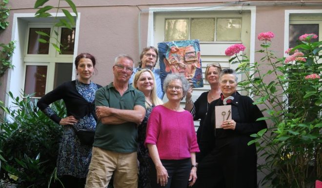 Künstlerinnen und Künstler vom Atelierhaus Kunstdomäne